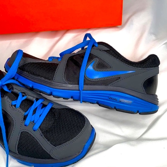 Nike Royal Blue and Black Dual Fusion Low Top Track Running Shoes Tennis… - Picture 3 of 5